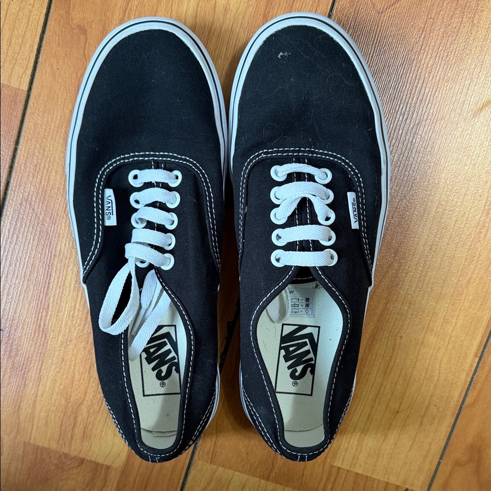 Vans Men's Black and White Canvas Sneakers